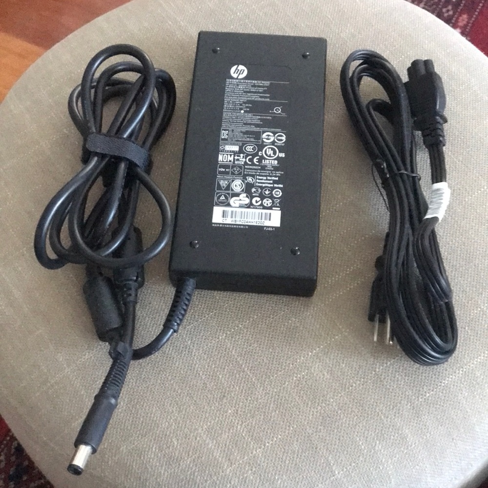 HP laptop power adapter; 150W